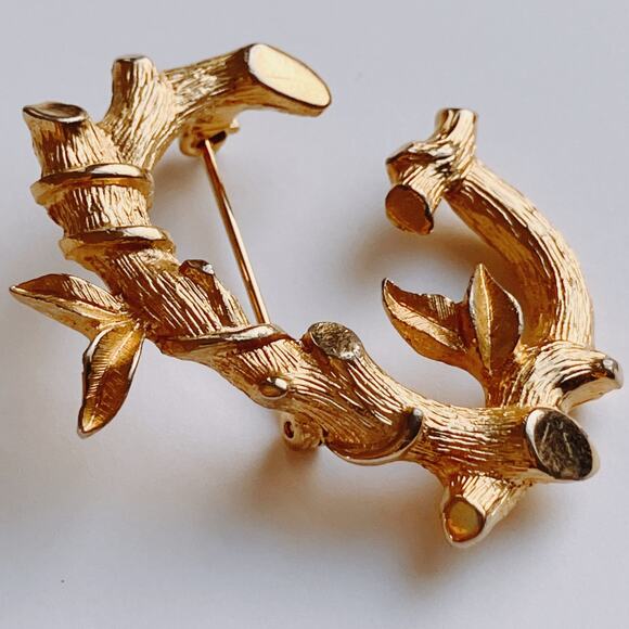 VTG Signed Sarah Coventry Brooch Twig Leaf Mid Century Gold Tone Jewelry - Picture 3 of 10